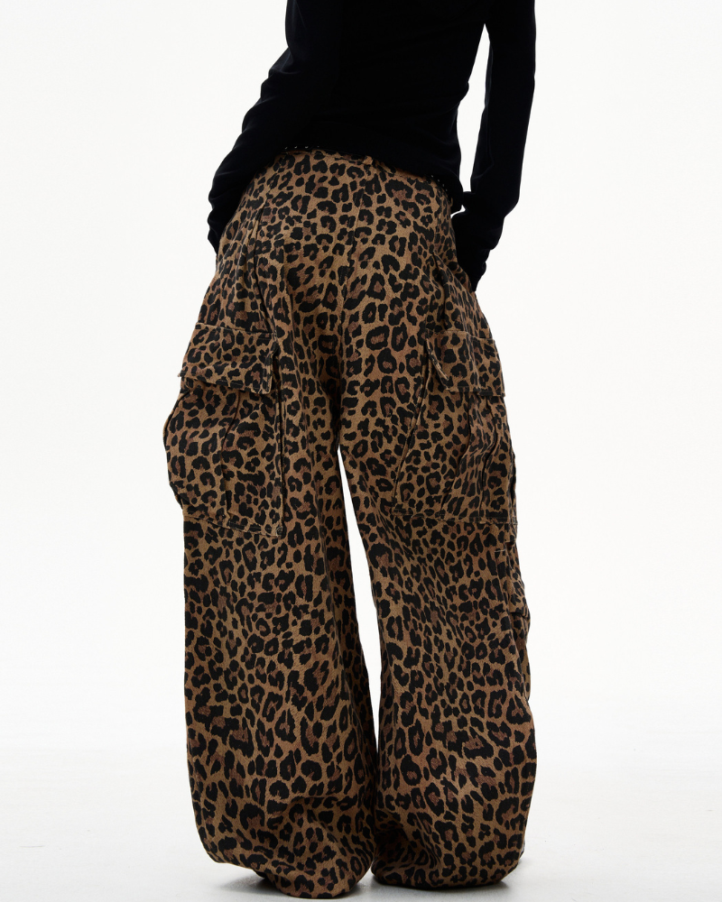Street Style Unisex Loose-Fit Leopard Cargo Jeans